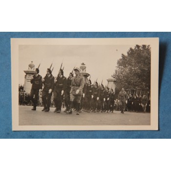 Défilé des troupes lors des cérémonies du14 juillet à Londres en 1943