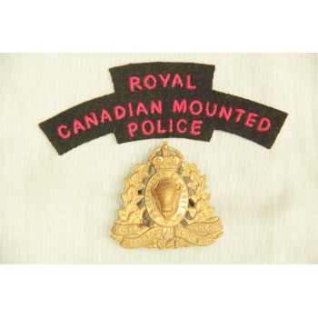 Ensemble d'insignes Royal Canadian Mounted Police 2ème GM