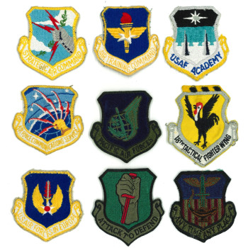 LOT DE 9 INSIGNES TISSU US AIR FORCE 1960-1980